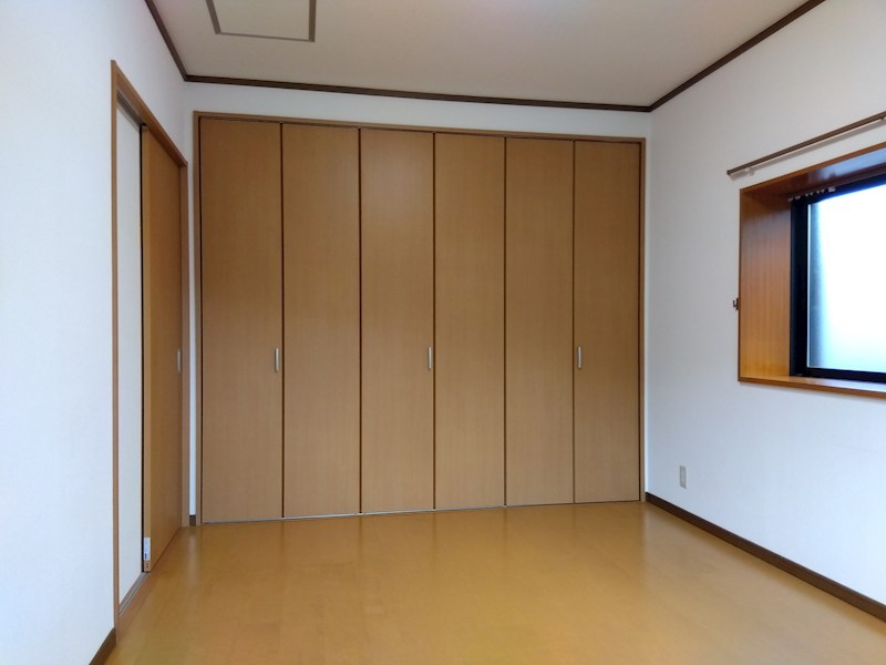 富士見二丁目戸建 内観写真（リビング以外の居室）