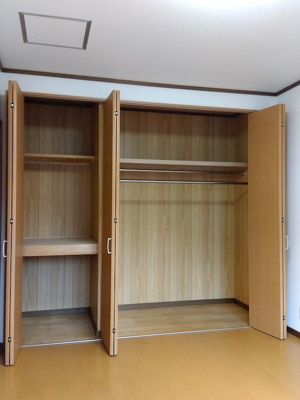 富士見二丁目戸建 内観写真（収納）