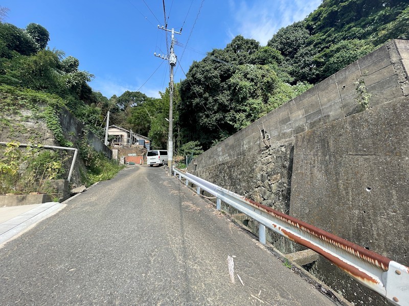 赤島町33番土地 現地写真（前面道路含む現地写真）