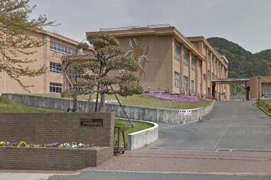 羽山一丁目戸建 中学校