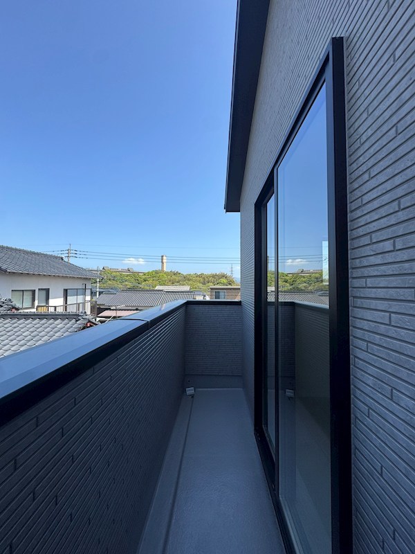 藤原三丁目新築戸建2号棟　4期  現地写真（バルコニー）