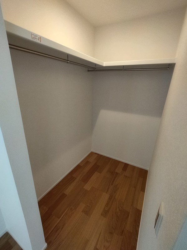 中の原二丁目新築戸建18号地  内観写真（収納）