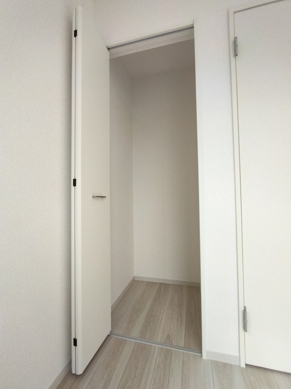 蓮角新築戸建3号棟　1期 内観写真（収納）
