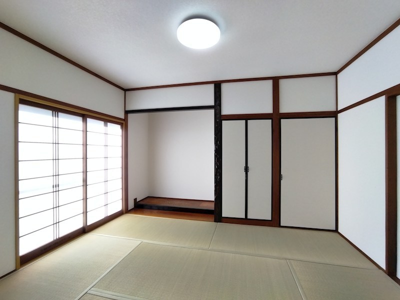 芙蓉二丁目戸建 内観写真（リビング以外の居室）