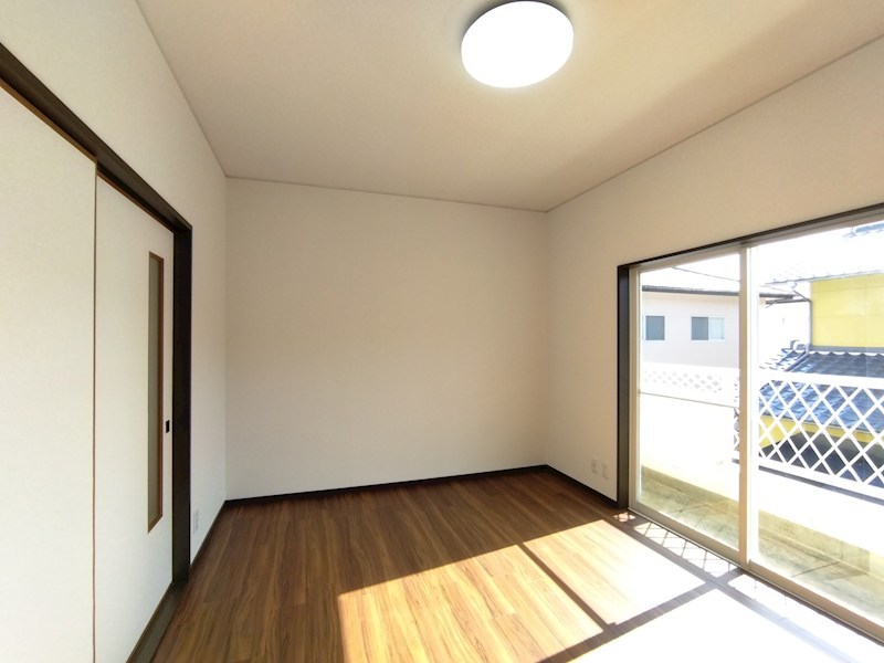 芙蓉二丁目戸建 内観写真（リビング以外の居室）