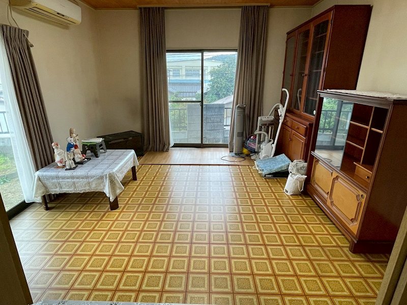 若葉三丁目1番戸建 内観写真（リビング）