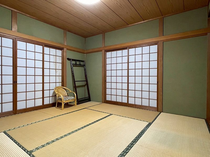 若葉三丁目1番戸建 内観写真（リビング以外の居室）