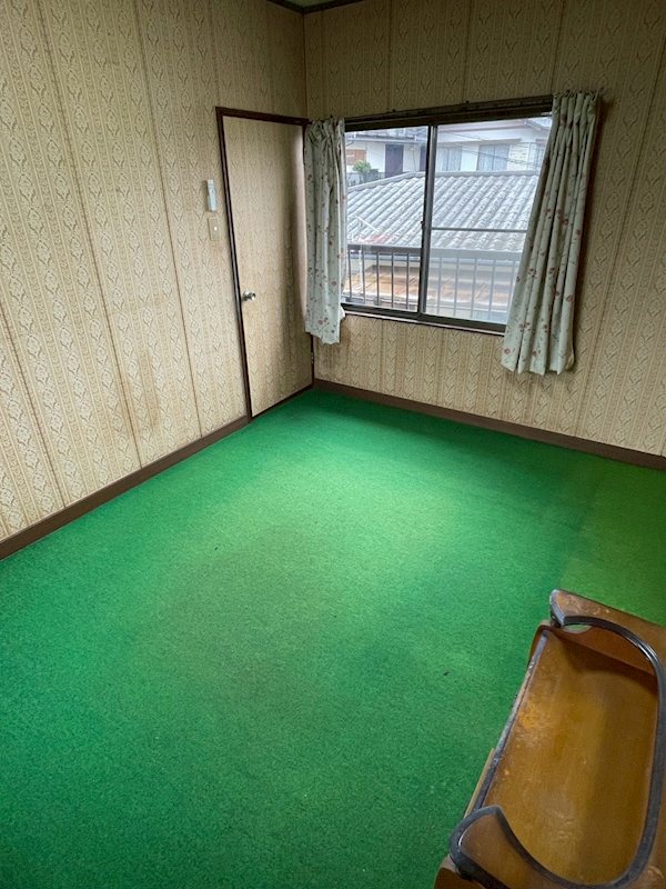 若葉三丁目1番戸建 内観写真（リビング以外の居室）