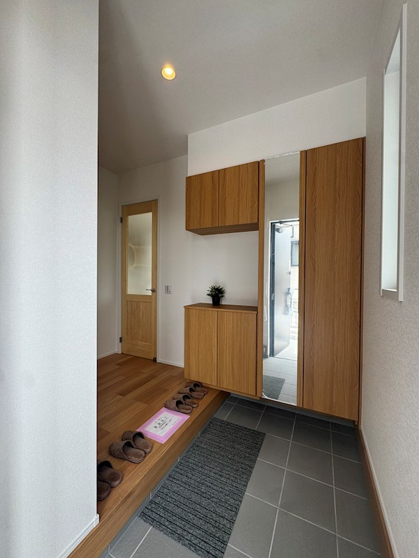 扇ヶ浦三丁目新築戸建2号地 現地写真（玄関）