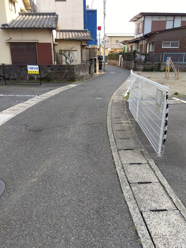 京町一丁目土地 現地写真（前面道路含む現地写真）