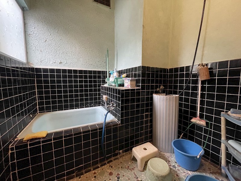 黒川東二丁目13番戸建 内観写真（浴室）