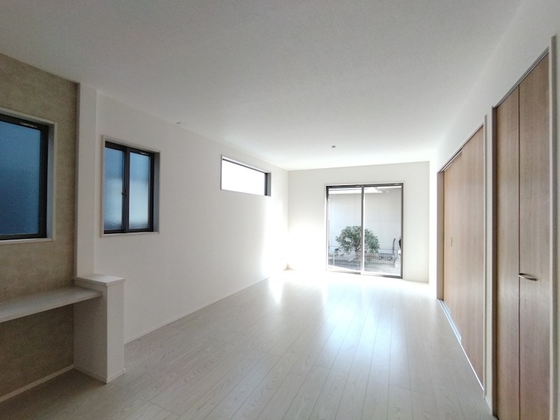 中の原三丁目新築戸建2号棟　3期  内観写真（リビング）