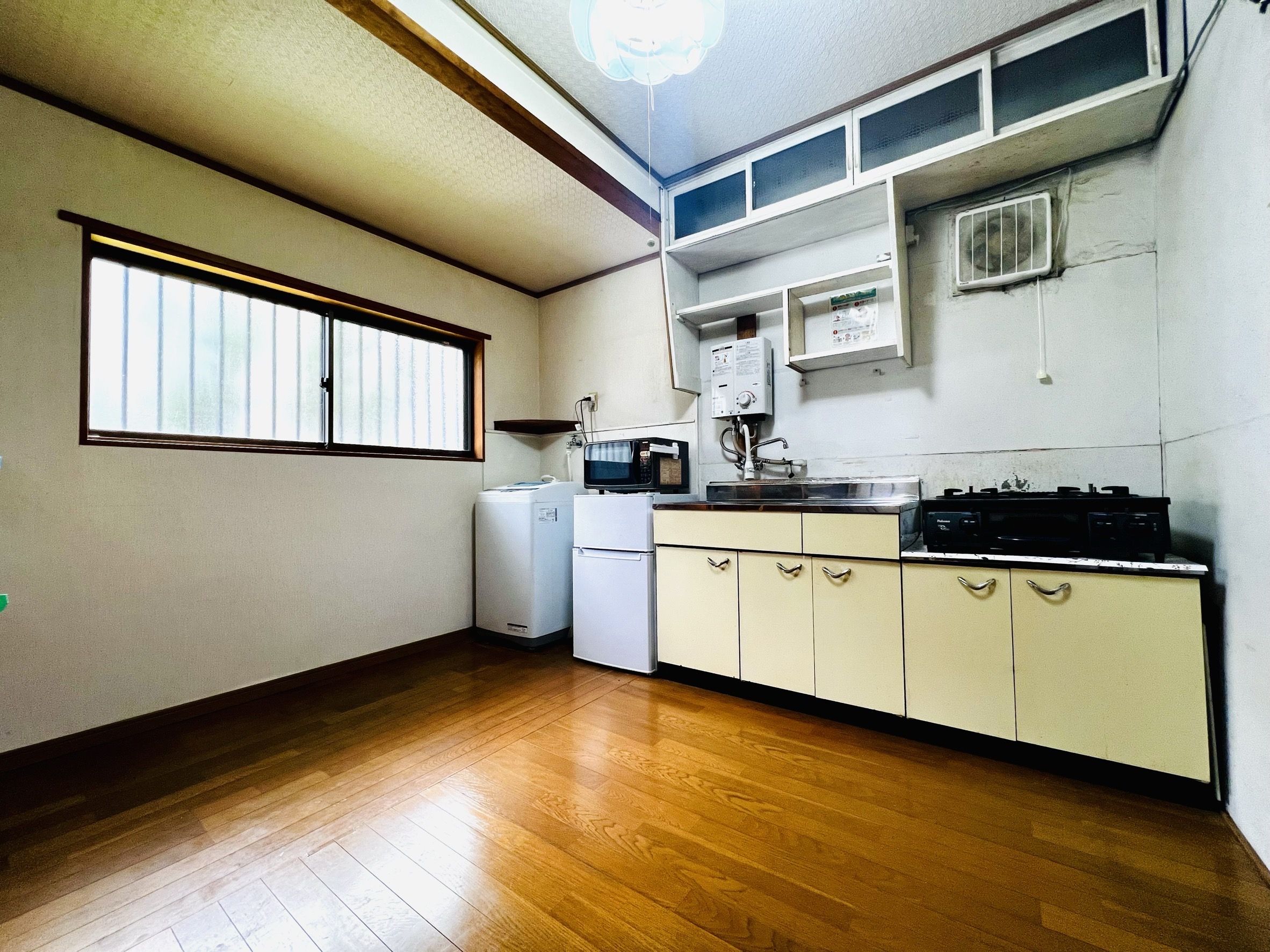 柳町四丁目戸建 内観写真（キッチン）