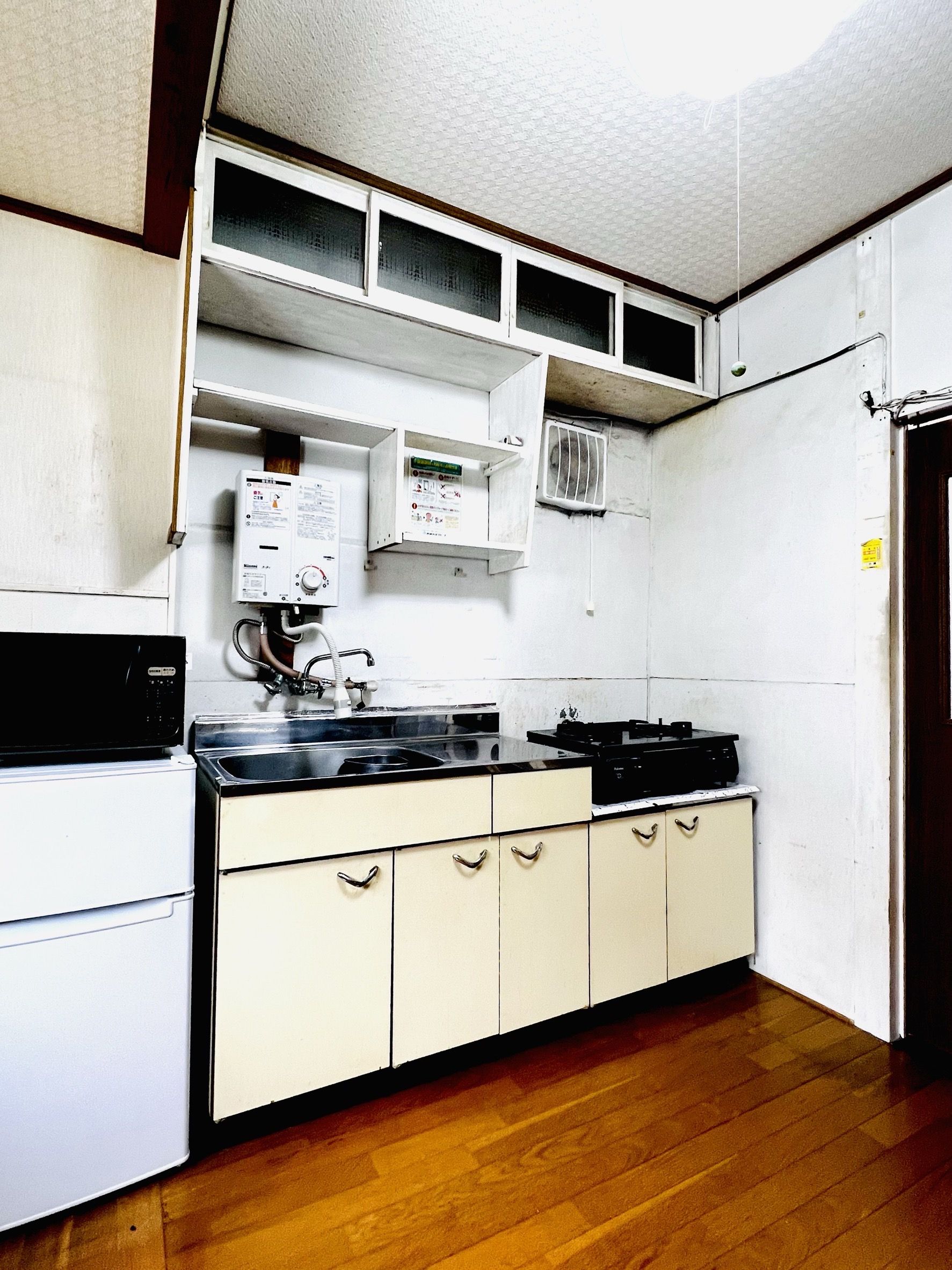 柳町四丁目戸建 内観写真（キッチン）