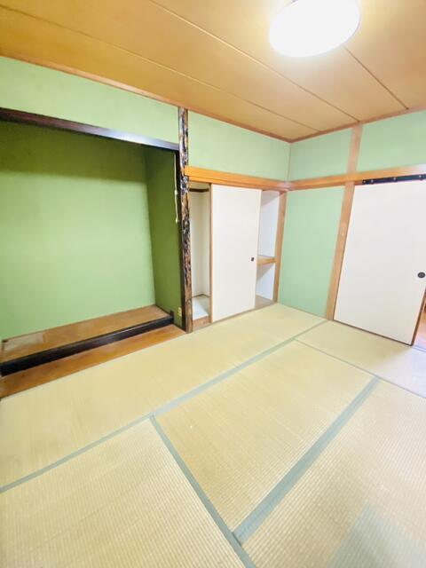 通谷二丁目戸建 内観写真（リビング以外の居室）