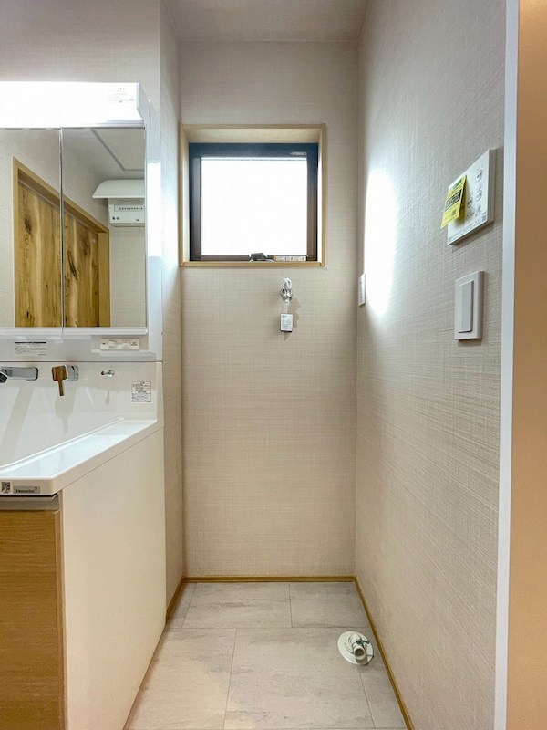 上の原三丁目5番新築戸建 内観写真（洗面台・洗面所）