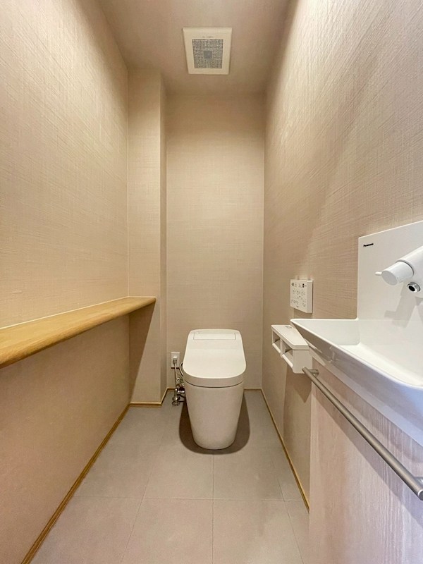 上の原三丁目5番新築戸建 内観写真（トイレ）