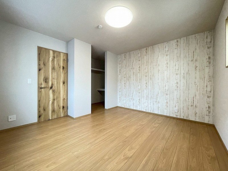 上の原三丁目5番新築戸建 内観写真（リビング以外の居室）