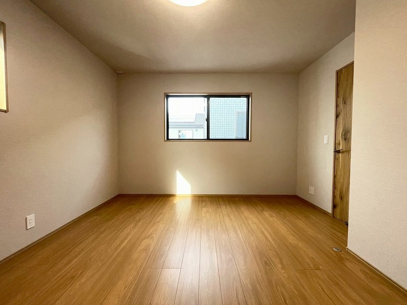 上の原三丁目5番新築戸建 内観写真（リビング以外の居室）
