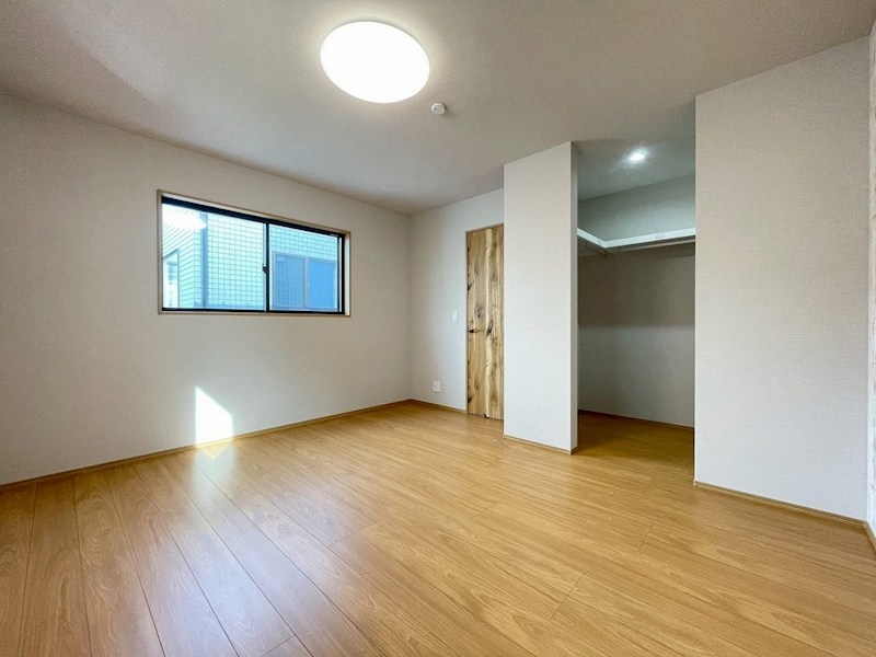 上の原三丁目5番新築戸建 内観写真（リビング以外の居室）