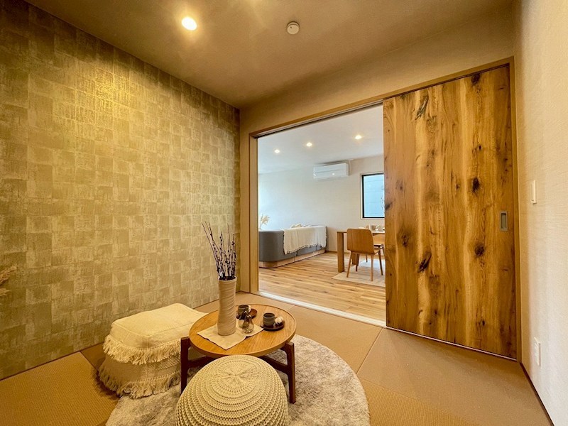 上の原三丁目5番新築戸建 内観写真（リビング以外の居室）