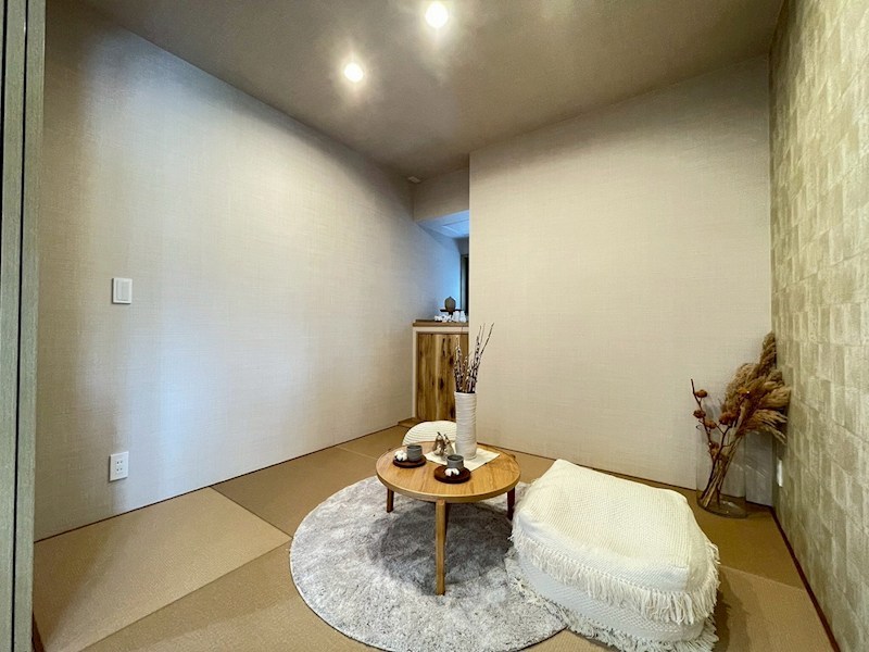 上の原三丁目5番新築戸建 内観写真（リビング以外の居室）