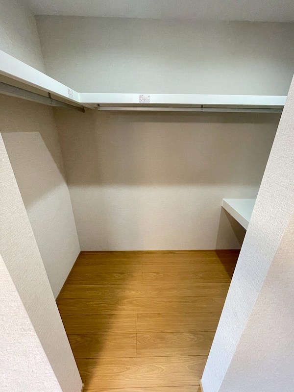 上の原三丁目5番新築戸建 内観写真（収納）
