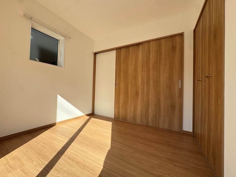 寺内二丁目新築戸建C棟 内観写真（リビング以外の居室）
