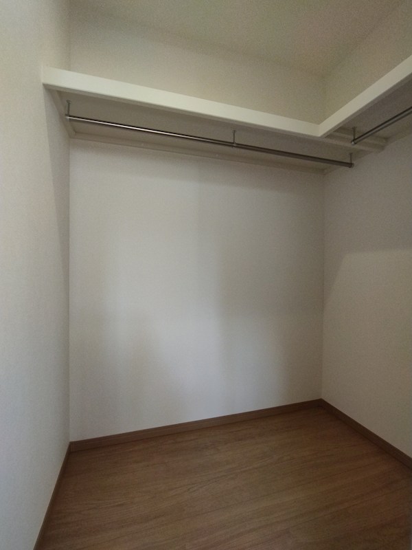 寺内二丁目新築戸建C棟 内観写真（収納）