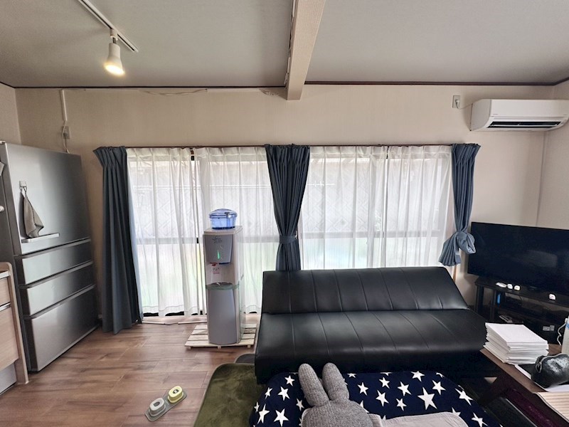 熊谷三丁目10番戸建  内観写真（リビング）