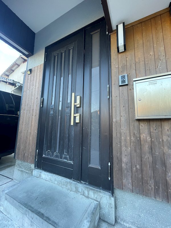 熊谷三丁目10番戸建  現地写真（玄関）