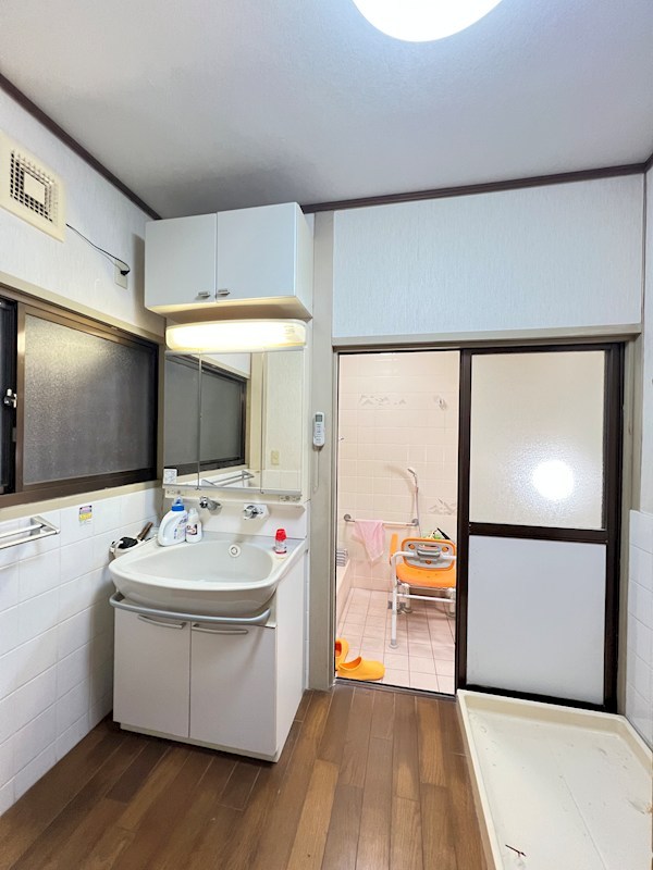 用勺町戸建 内観写真（洗面台・洗面所）