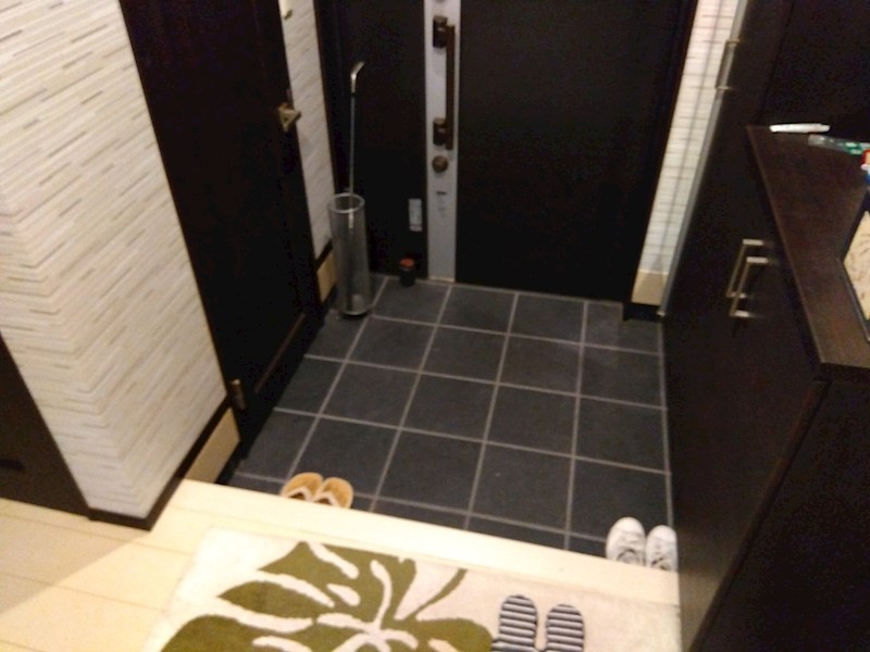 行事一丁目戸建 現地写真（玄関）