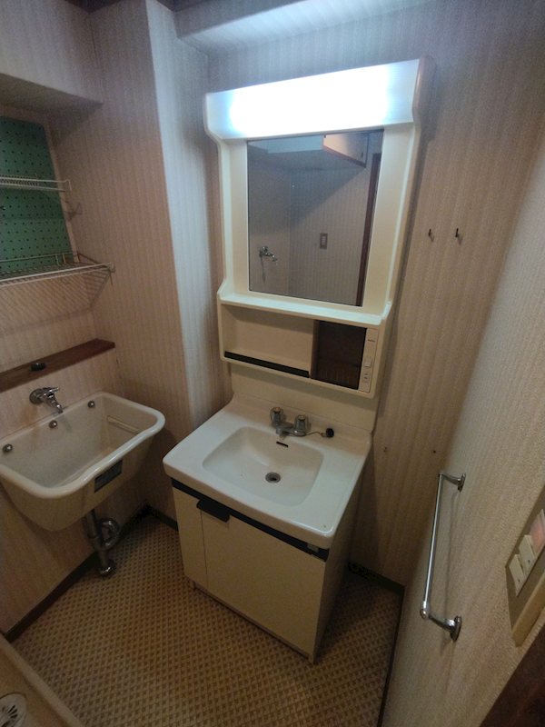 サンモリッツ鷹の巣 内観写真（洗面台・洗面所）