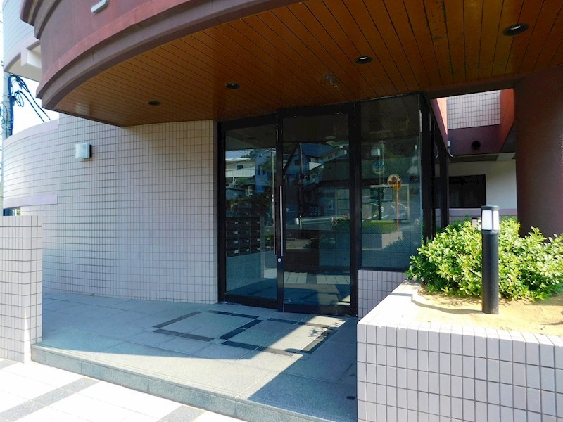 コーポランド浅川 共用部写真（エントランス）