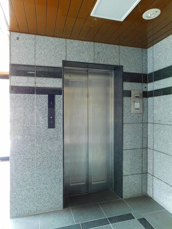 コーポランド浅川 共用部写真（ロビー）