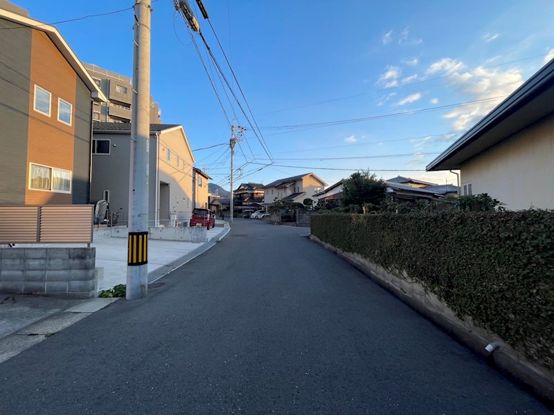 別所町戸建 現地写真（前面道路含む現地写真）