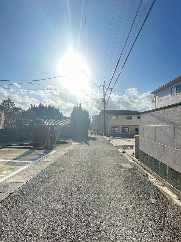 須恵四丁目戸建 現地写真（前面道路含む現地写真）