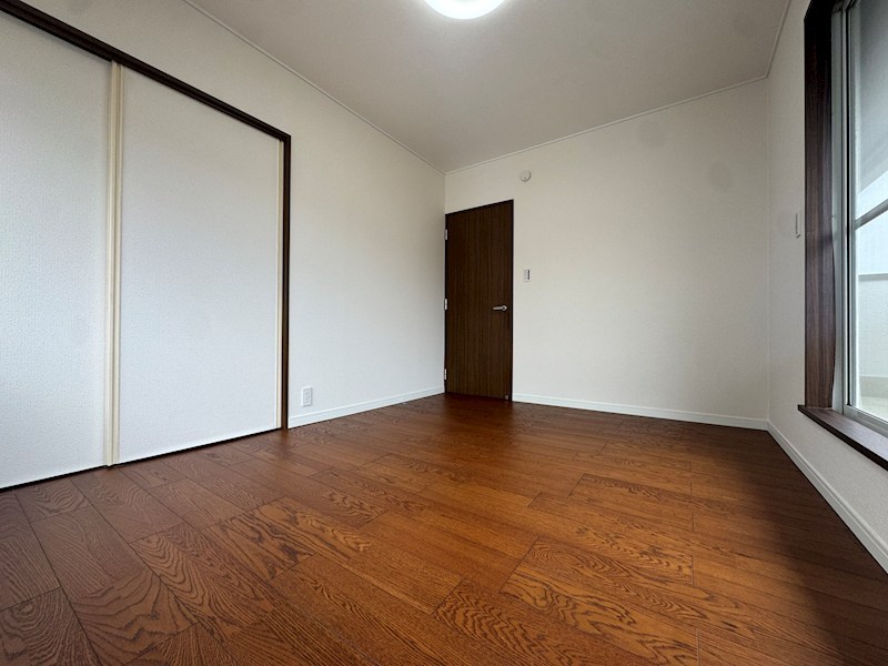 ひかりヶ丘七丁目戸建 内観写真（リビング以外の居室）