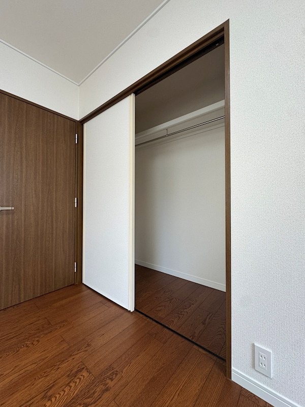 ひかりヶ丘七丁目戸建 内観写真（収納）