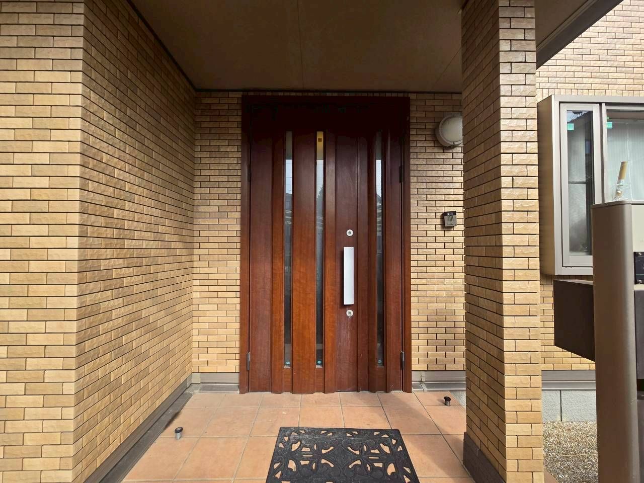 須恵二丁目戸建 現地写真（玄関）