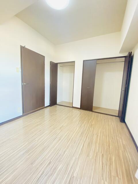 鳥旗スカイマンション3番館 内観写真（リビング以外の居室）