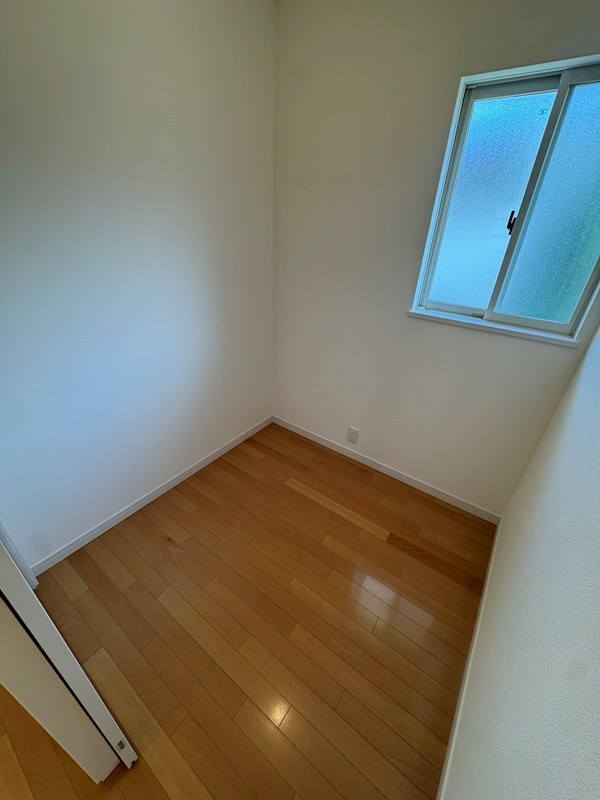 自由ヶ丘南四丁目戸建 内観写真（収納）