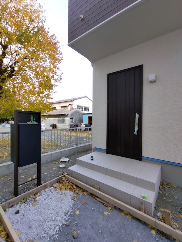 相生町新築戸建5号地  現地写真（玄関）