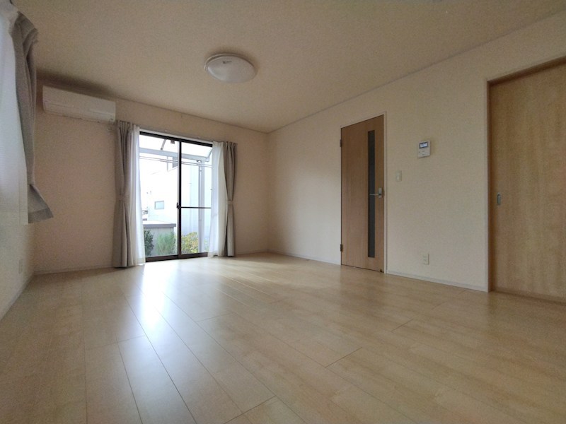 蓮花寺二丁目戸建 内観写真（リビング）