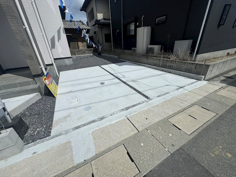 東郷五丁目新築戸建1号棟　1期 現地写真（駐車場）