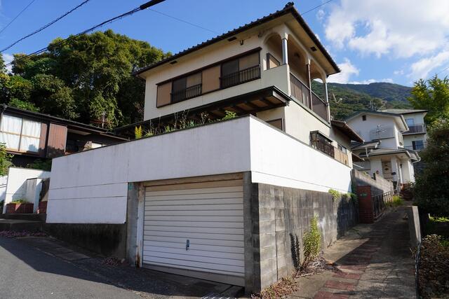 大里桃山町戸建 現地写真（駐車場）