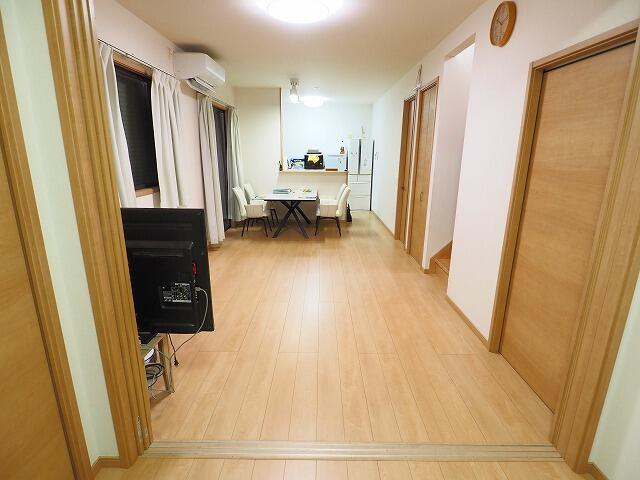 南方四丁目戸建 内観写真（リビング）