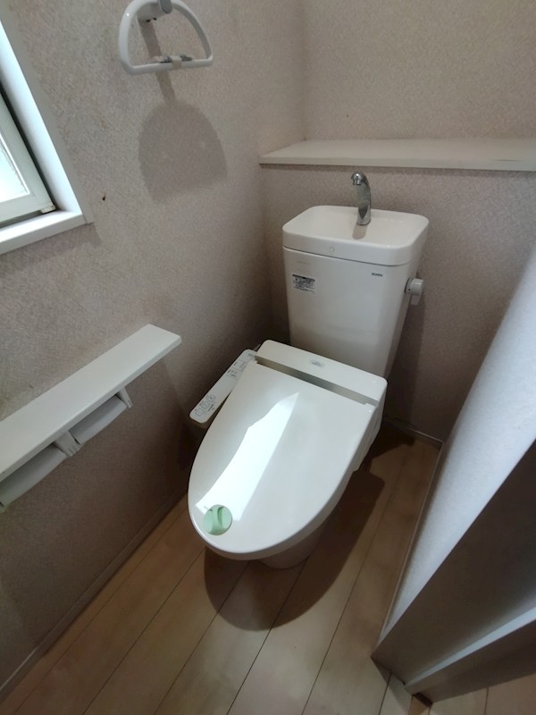 中尾一丁目戸建 内観写真（トイレ）