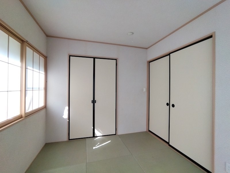 中尾一丁目戸建 内観写真（リビング以外の居室）
